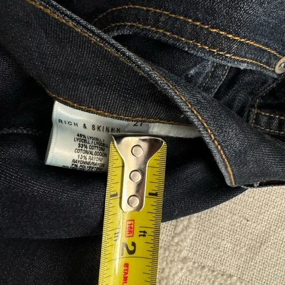 Jeans - Picture 3 of 4